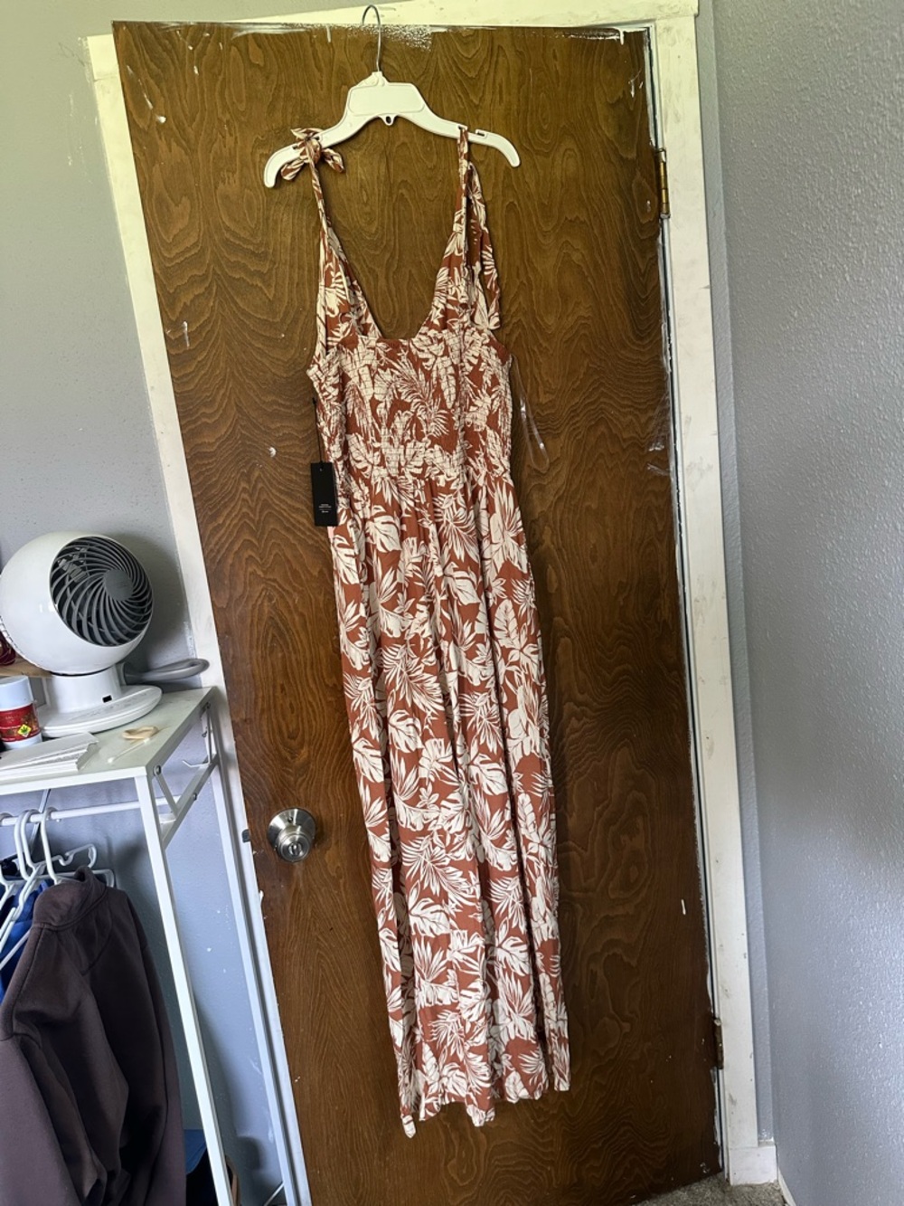 NWT Rust & White Tropical jumpsuit w/pockets Wide Flowy Legs Smocked Waist - Picture 8 of 8